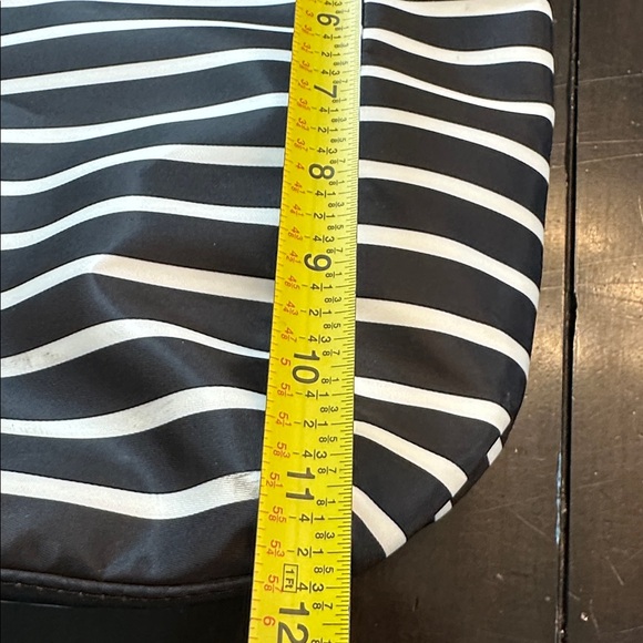 Kate spade tote - Picture 7 of 8